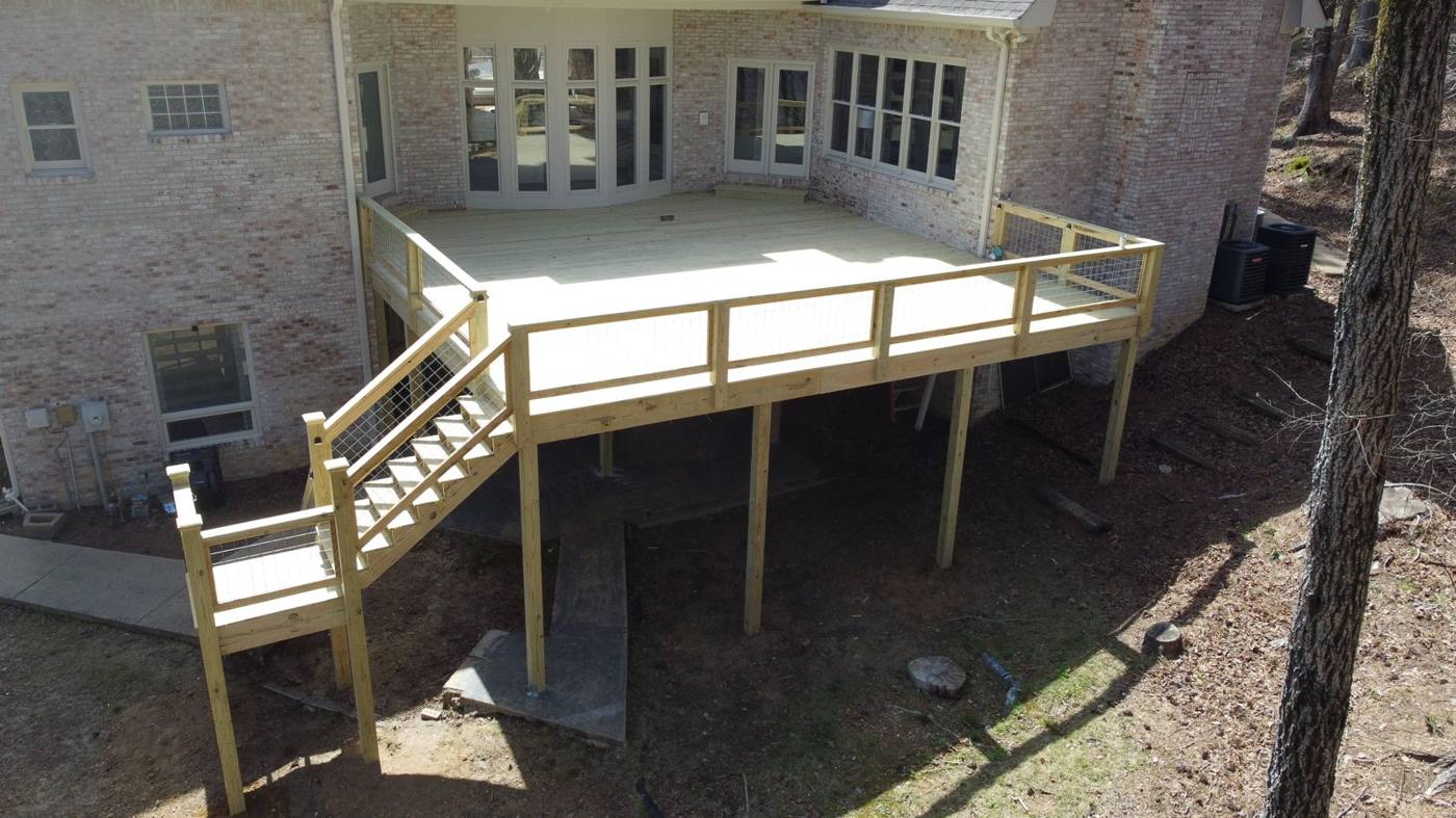 Elevated deck built by Redbone Woodworks